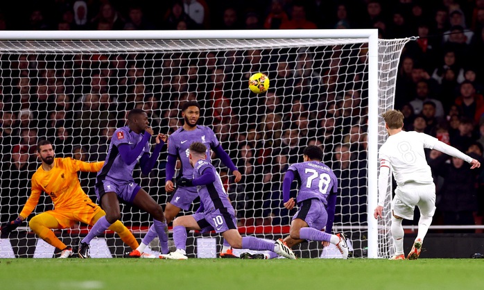 Thua sốc Liverpool, Arsenal dừng bước vòng ba FA Cup- Ảnh 2. Thua sốc Liverpool, Arsenal dừng bước vòng ba FA Cup- Ảnh 2.