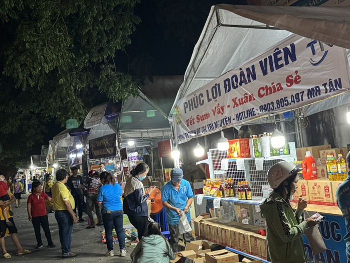 Khởi động các chương trình chăm lo Tết cho người lao động ở Bình Dương- Ảnh 2. Khởi động các chương trình chăm lo Tết cho người lao động ở Bình Dương- Ảnh 2.