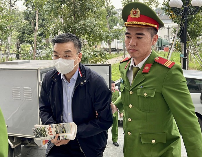 Vụ Việt Á: Vì sao cựu bộ trưởng được đề nghị mức án dưới khung?- Ảnh 3. Vụ Việt Á: Vì sao cựu bộ trưởng được đề nghị mức án dưới khung?- Ảnh 3.