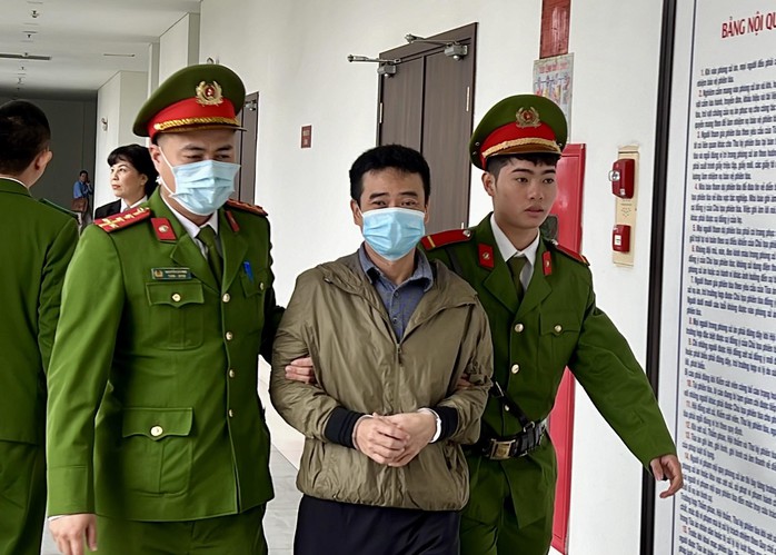 Vụ Việt Á: Vì sao cựu bộ trưởng được đề nghị mức án dưới khung?- Ảnh 4. Vụ Việt Á: Vì sao cựu bộ trưởng được đề nghị mức án dưới khung?- Ảnh 4.