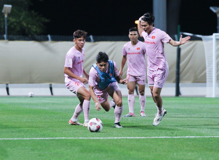 Tuyển Việt Nam tổng duyệt trước Asian Cup 2023- Ảnh 1. Tuyển Việt Nam tổng duyệt trước Asian Cup 2023- Ảnh 1.