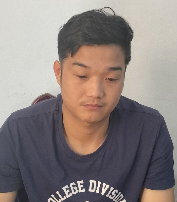 Tông xe vào cán bộ CSGT rồi kéo lê nạn nhân trên đường- Ảnh 1. Tông xe vào cán bộ CSGT rồi kéo lê nạn nhân trên đường- Ảnh 1.