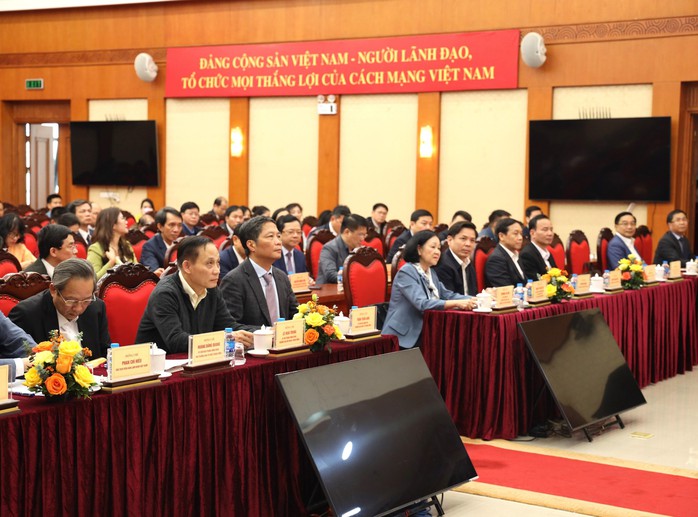 Trưởng Ban Kinh tế Trung ương Trần Tuấn Anh: Nỗ lực hơn nữa thực hiện nhiệm vụ- Ảnh 1. Trưởng Ban Kinh tế Trung ương Trần Tuấn Anh: Nỗ lực hơn nữa thực hiện nhiệm vụ- Ảnh 1.