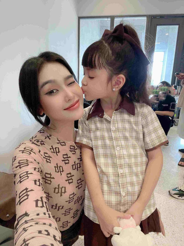 Ấn tượng "tiểu tam" Cù Thị Trà- Ảnh 3. Ấn tượng "tiểu tam" Cù Thị Trà- Ảnh 3.
