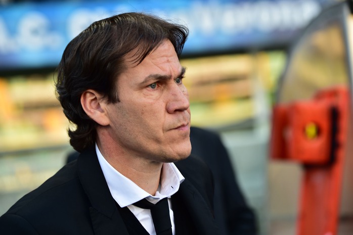 Sự sụp đổ của nhà vô địch Serie A Napoli - Ảnh 4. Sự sụp đổ của nhà vô địch Serie A Napoli - Ảnh 4.