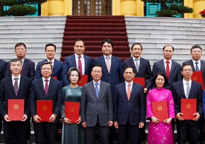 Chủ tịch nước Võ Văn Thưởng trao Quyết định bổ nhiệm các Đại sứ- Ảnh 6. Chủ tịch nước Võ Văn Thưởng trao Quyết định bổ nhiệm các Đại sứ- Ảnh 6.