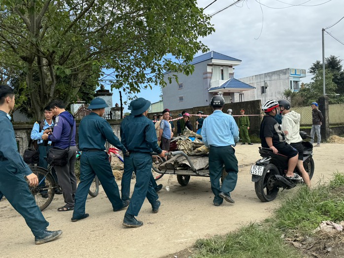 Nguyên nhân ban đầu vụ máy bay rơi làm 1 người chấn thương sọ não ở Quảng Nam- Ảnh 2. Nguyên nhân ban đầu vụ máy bay rơi làm 1 người chấn thương sọ não ở Quảng Nam- Ảnh 2.