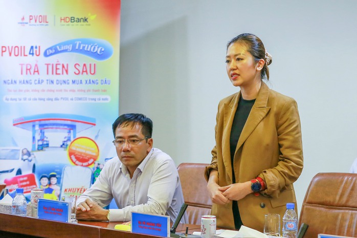 Bà Vũ Hoàng Yến - Tổng Giám đốc Công ty cổ phần Be Group, đơn vị sở hữu siêu ứng dụng BE chia sẻ thông tin tại buổi họp báo Bà Vũ Hoàng Yến - Tổng Giám đốc Công ty cổ phần Be Group, đơn vị sở hữu siêu ứng dụng BE chia sẻ thông tin tại buổi họp báo
