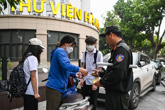 Giao xe máy cho con em điều khiển khi chưa đủ tuổi, phụ huynh sẽ bị xử phạt- Ảnh 8. Giao xe máy cho con em điều khiển khi chưa đủ tuổi, phụ huynh sẽ bị xử phạt- Ảnh 8.