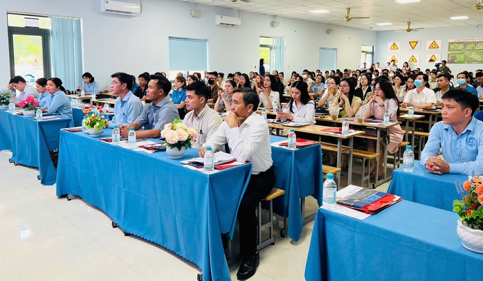 Gỡ khó công tác cấp giấy phép cho lao động nước ngoài- Ảnh 3. Gỡ khó công tác cấp giấy phép cho lao động nước ngoài- Ảnh 3.