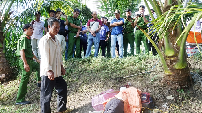 Thực nghiệm điều tra vụ gây chết người rồi tạo hiện trường giả- Ảnh 2. Thực nghiệm điều tra vụ gây chết người rồi tạo hiện trường giả- Ảnh 2.