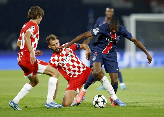 Xích mích với HLV, Ousmane Dembele bị gạch tên ở Champions League- Ảnh 4. Xích mích với HLV, Ousmane Dembele bị gạch tên ở Champions League- Ảnh 4.