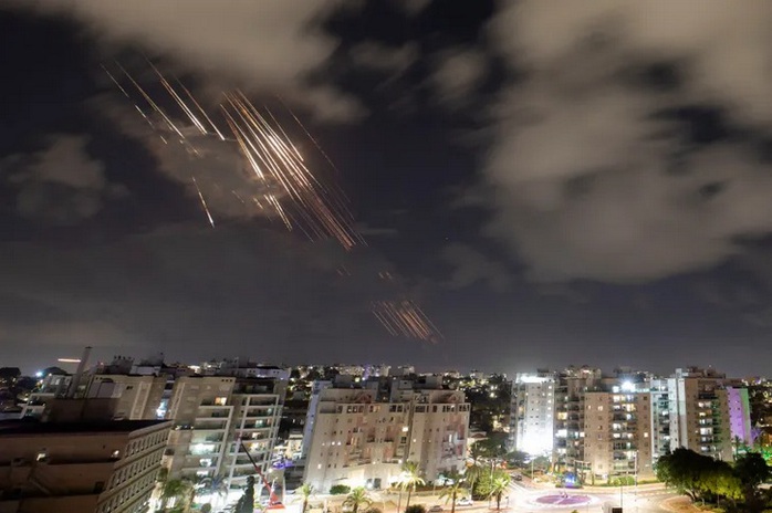 Vòm Sắt đánh chặn tên lửa ở Ashkelon - Israel. Ảnh: Reuters Vòm Sắt đánh chặn tên lửa ở Ashkelon - Israel. Ảnh: Reuters