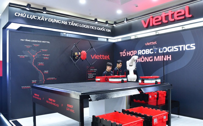 Demo hệ thống băng chuyền, robot và hệ thống phần mềm điều khiển trong các công đoạn lưu trữ, lấy hàng, đóng gói, chia chọn của Viettel Demo hệ thống băng chuyền, robot và hệ thống phần mềm điều khiển trong các công đoạn lưu trữ, lấy hàng, đóng gói, chia chọn của Viettel