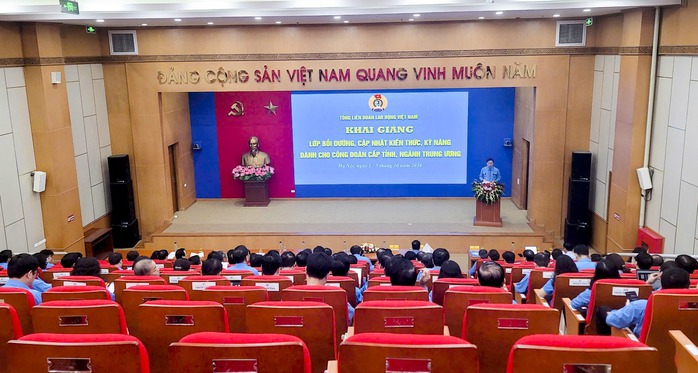 Bồi dưỡng, cập nhật kiến thức, kỹ năng cho cán bộ Công đoàn chủ chốt- Ảnh 3. Bồi dưỡng, cập nhật kiến thức, kỹ năng cho cán bộ Công đoàn chủ chốt- Ảnh 3.
