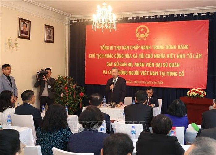 Tổng Bí thư, Chủ tịch nước Tô Lâm gặp gỡ cộng đồng người Việt tại Mông Cổ- Ảnh 1. Tổng Bí thư, Chủ tịch nước Tô Lâm gặp gỡ cộng đồng người Việt tại Mông Cổ- Ảnh 1.