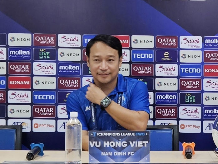 HLV Vũ Hồng Việt muốn Nam Định thắng Bangkok United khi gặp lại Sripan- Ảnh 2. HLV Vũ Hồng Việt muốn Nam Định thắng Bangkok United khi gặp lại Sripan- Ảnh 2.