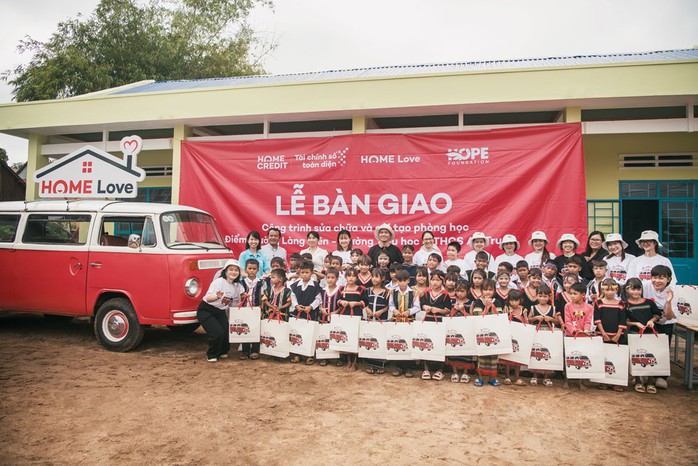 Home Love tiếp thêm hành trang cùng các em nhỏ đón chào năm học mới Home Love tiếp thêm hành trang cùng các em nhỏ đón chào năm học mới