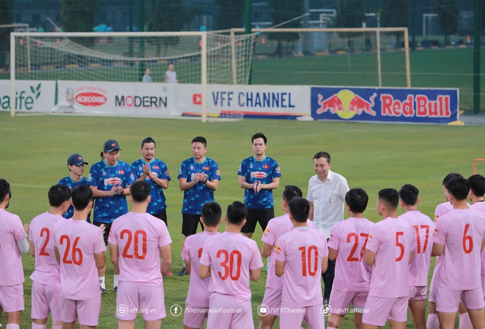 Văn Toàn: Tuyển Việt Nam đang hưng phấn!- Ảnh 1. Văn Toàn: Tuyển Việt Nam đang hưng phấn!- Ảnh 1.