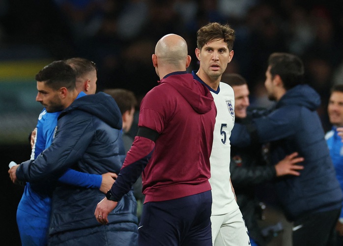 Thủng lưới phút bù giờ, tuyển Anh nhận thất bại sốc Nations League- Ảnh 8. Thủng lưới phút bù giờ, tuyển Anh nhận thất bại sốc Nations League- Ảnh 8.
