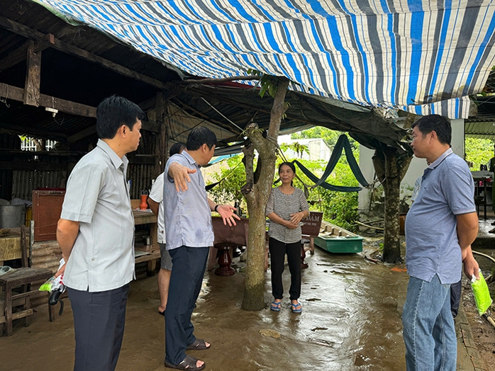 Đồng Tháp: Công bố tình huống khẩn cấp sạt lở bờ sông Tiền- Ảnh 3. Đồng Tháp: Công bố tình huống khẩn cấp sạt lở bờ sông Tiền- Ảnh 3.