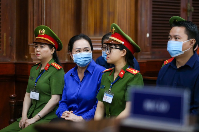 Bị cáo Trương Mỹ Lan nói lời sau cùng tại tòa - Ảnh 1. Bị cáo Trương Mỹ Lan nói lời sau cùng tại tòa - Ảnh 1.