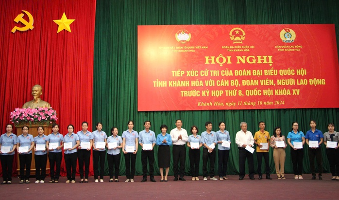 Gặp đại biểu Quốc hội, người lao động Khánh Hoà nói về nhà ở xã hội và việc làm
- Ảnh 5. Gặp đại biểu Quốc hội, người lao động Khánh Hoà nói về nhà ở xã hội và việc làm
- Ảnh 5.