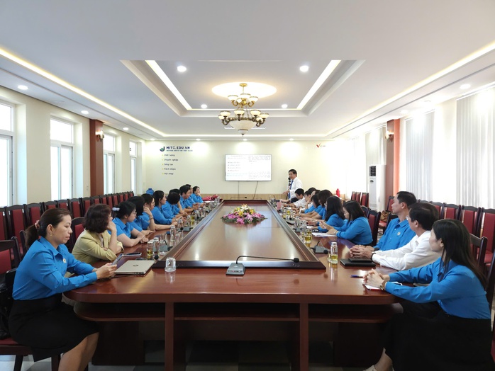 Chuyển đổi số để nâng cao hiệu quả hoạt động Công đoàn- Ảnh 1. Chuyển đổi số để nâng cao hiệu quả hoạt động Công đoàn- Ảnh 1.