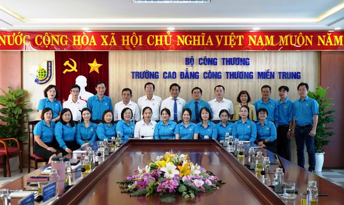 Chuyển đổi số để nâng cao hiệu quả hoạt động Công đoàn- Ảnh 3. Chuyển đổi số để nâng cao hiệu quả hoạt động Công đoàn- Ảnh 3.