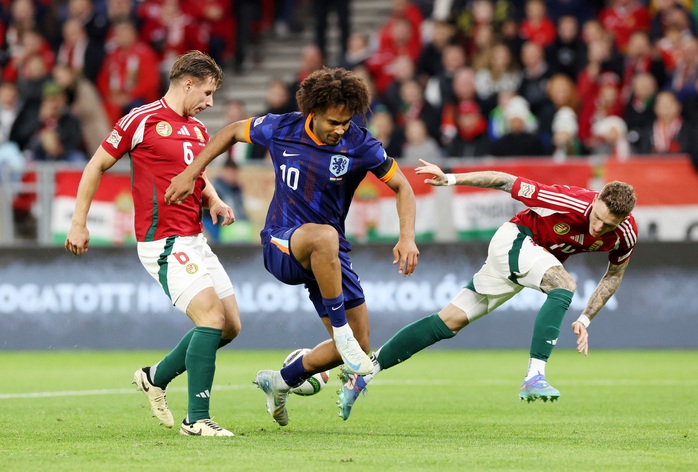 Hà Lan thoát thua Hungary ngoạn mục dù Van Dijk bị thẻ đỏ- Ảnh 2. Hà Lan thoát thua Hungary ngoạn mục dù Van Dijk bị thẻ đỏ- Ảnh 2.