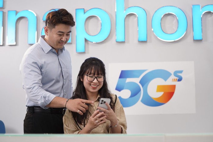 Khách hàng được trải nghiệm miễn phí VinaPhone 5G mượt mà siêu tốc độ Khách hàng được trải nghiệm miễn phí VinaPhone 5G mượt mà siêu tốc độ