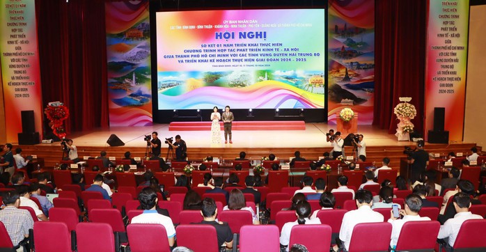 Đề nghị tăng chuyến bay giữa TP HCM và vùng duyên hải Trung bộ- Ảnh 3. Đề nghị tăng chuyến bay giữa TP HCM và vùng duyên hải Trung bộ- Ảnh 3.