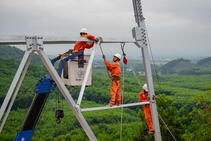 Vừa tăng thêm 4,8%, giá điện Việt Nam đắt hay rẻ so với khu vực?- Ảnh 1. Vừa tăng thêm 4,8%, giá điện Việt Nam đắt hay rẻ so với khu vực?- Ảnh 1.
