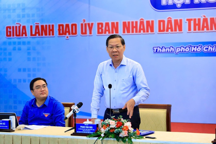 TP HCM: Cuối năm 2025 giải quyết 70% thủ tục hành chính trên nền tảng số- Ảnh 3. TP HCM: Cuối năm 2025 giải quyết 70% thủ tục hành chính trên nền tảng số- Ảnh 3.