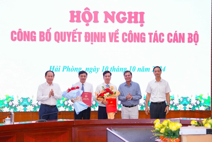 Công bố quyết định của Ban Bí thư về công tác cán bộ tại Quảng Ninh và Hải Phòng- Ảnh 2. Công bố quyết định của Ban Bí thư về công tác cán bộ tại Quảng Ninh và Hải Phòng- Ảnh 2.