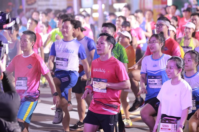 6.000 vận động viên khuấy động Giải chạy "District 1 Midnight Run 2024"- Ảnh 5.