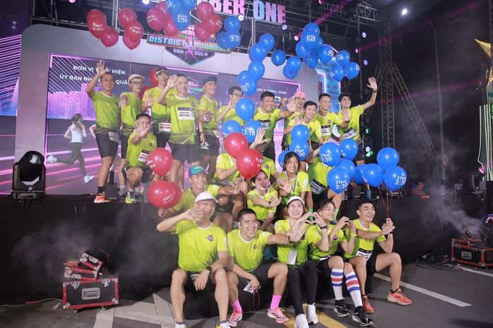 6.000 vận động viên khuấy động Giải chạy "District 1 Midnight Run 2024"- Ảnh 11.