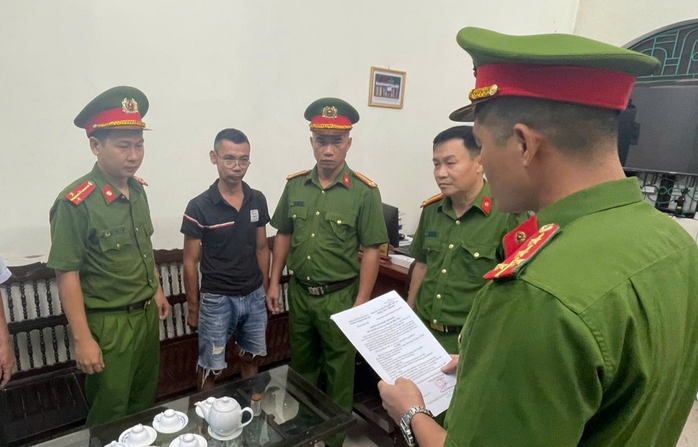 Trộm chó cảnh Poodle tại trụ sở UBND xã- Ảnh 1. Trộm chó cảnh Poodle tại trụ sở UBND xã- Ảnh 1.