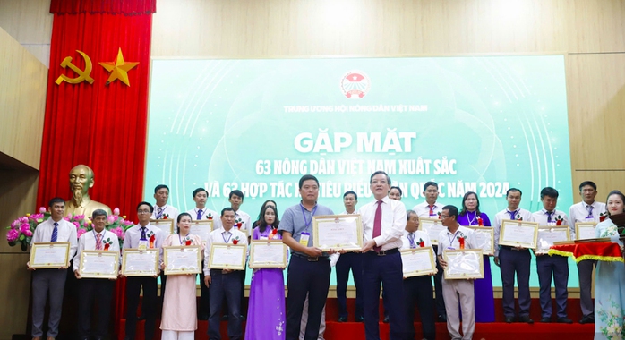 Nông dân, HTX tiêu biểu là hạt nhân phong trào sản xuất, kinh doanh giỏi- Ảnh 1. Nông dân, HTX tiêu biểu là hạt nhân phong trào sản xuất, kinh doanh giỏi- Ảnh 1.