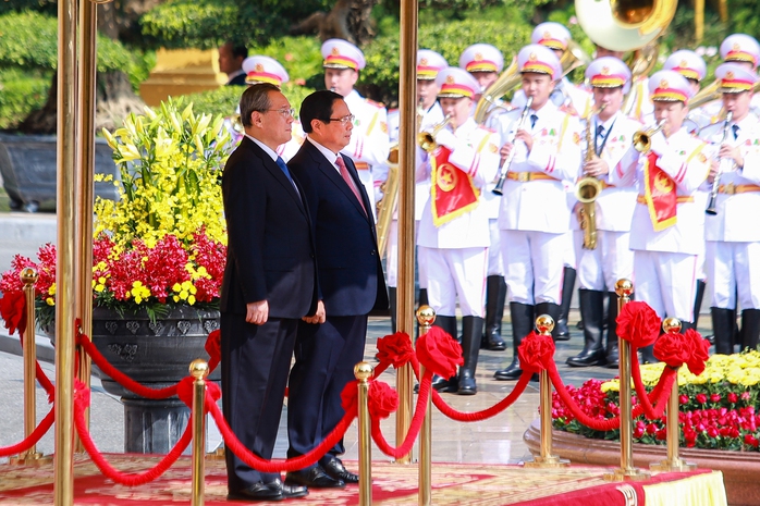 Thủ tướng Phạm Minh Chính chủ trì lễ đón Thủ tướng Trung Quốc Lý Cường- Ảnh 1. Thủ tướng Phạm Minh Chính chủ trì lễ đón Thủ tướng Trung Quốc Lý Cường- Ảnh 1.