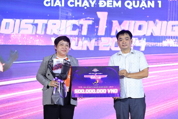 6.000 vận động viên khuấy động Giải chạy "District 1 Midnight Run 2024"- Ảnh 13.