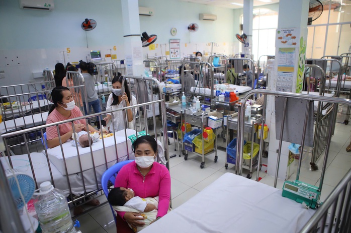 Vi&ecirc;m h&ocirc; hấp đang tấn c&ocirc;ng trẻ em- Ảnh 1.