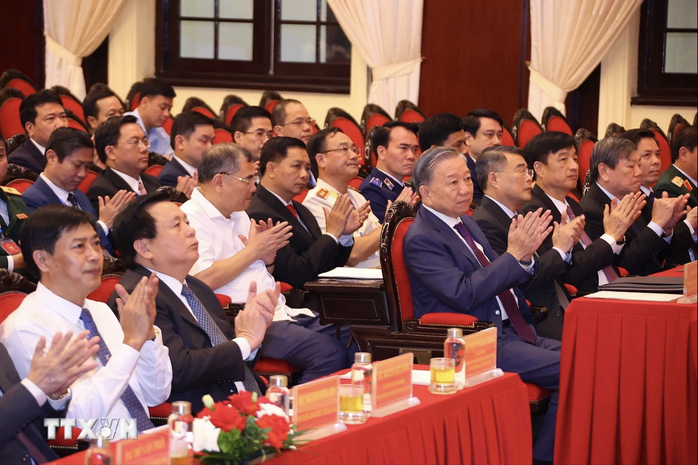 Tổng Bí thư, Chủ tịch nước dự khai giảng lớp bồi dưỡng cán bộ quy hoạch Ủy viên Trung ương- Ảnh 2. Tổng Bí thư, Chủ tịch nước dự khai giảng lớp bồi dưỡng cán bộ quy hoạch Ủy viên Trung ương- Ảnh 2.