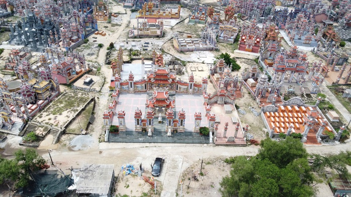 Khám phá lăng mộ nguy nga của 2 vợ chồng đang sống ở "thành phố" An Bằng- Ảnh 15. Khám phá lăng mộ nguy nga của 2 vợ chồng đang sống ở "thành phố" An Bằng- Ảnh 15.