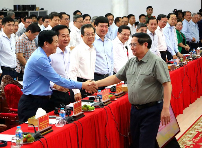 Thủ tướng Phạm Minh Chính và các đại biểu tham dự hội nghị Thủ tướng Phạm Minh Chính và các đại biểu tham dự hội nghị