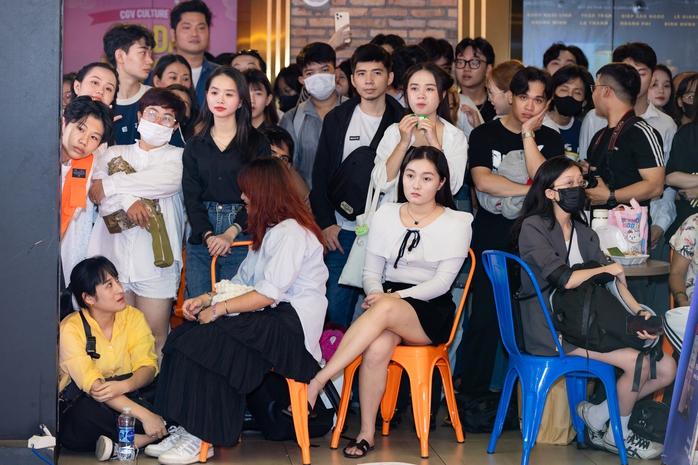 Cô gái "ăn cơm bệnh viện" gây sốt được Lý Hải khen- Ảnh 6. Cô gái "ăn cơm bệnh viện" gây sốt được Lý Hải khen- Ảnh 6.