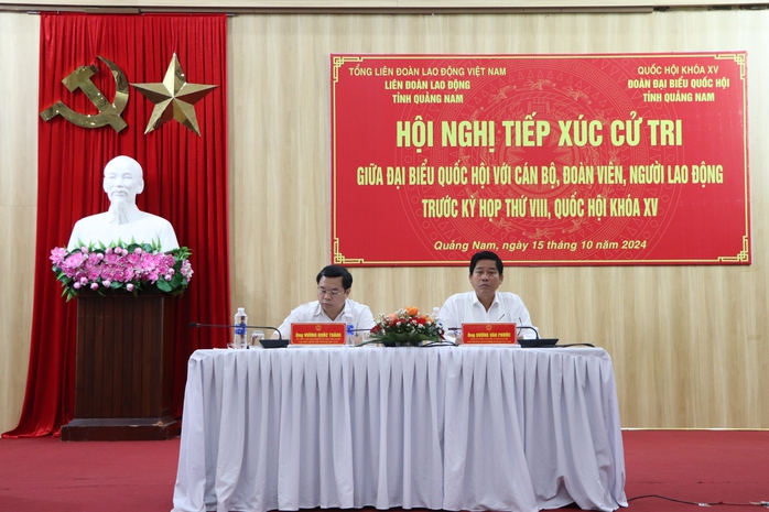 Đại biểu Quốc hội tiếp xúc cử tri công nhân Quảng Nam- Ảnh 1. Đại biểu Quốc hội tiếp xúc cử tri công nhân Quảng Nam- Ảnh 1.