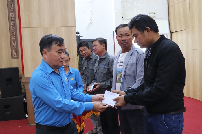 Đại biểu Quốc hội tiếp xúc cử tri công nhân Quảng Nam- Ảnh 4. Đại biểu Quốc hội tiếp xúc cử tri công nhân Quảng Nam- Ảnh 4.