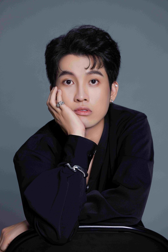 Diện mạo bất ngờ của phù thủy Mew Amazing- Ảnh 3. Diện mạo bất ngờ của phù thủy Mew Amazing- Ảnh 3.