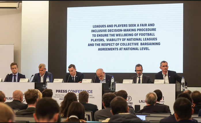 FIFA tứ bề thọ địch: Bị nhiều nơi kiện "lạm dụng quyền lực"- Ảnh 1. FIFA tứ bề thọ địch: Bị nhiều nơi kiện "lạm dụng quyền lực"- Ảnh 1.